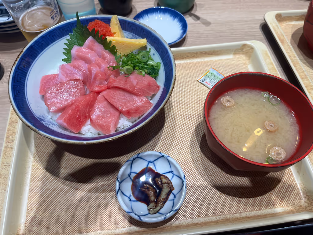 Saitama Private Tour - Tuna sushi
