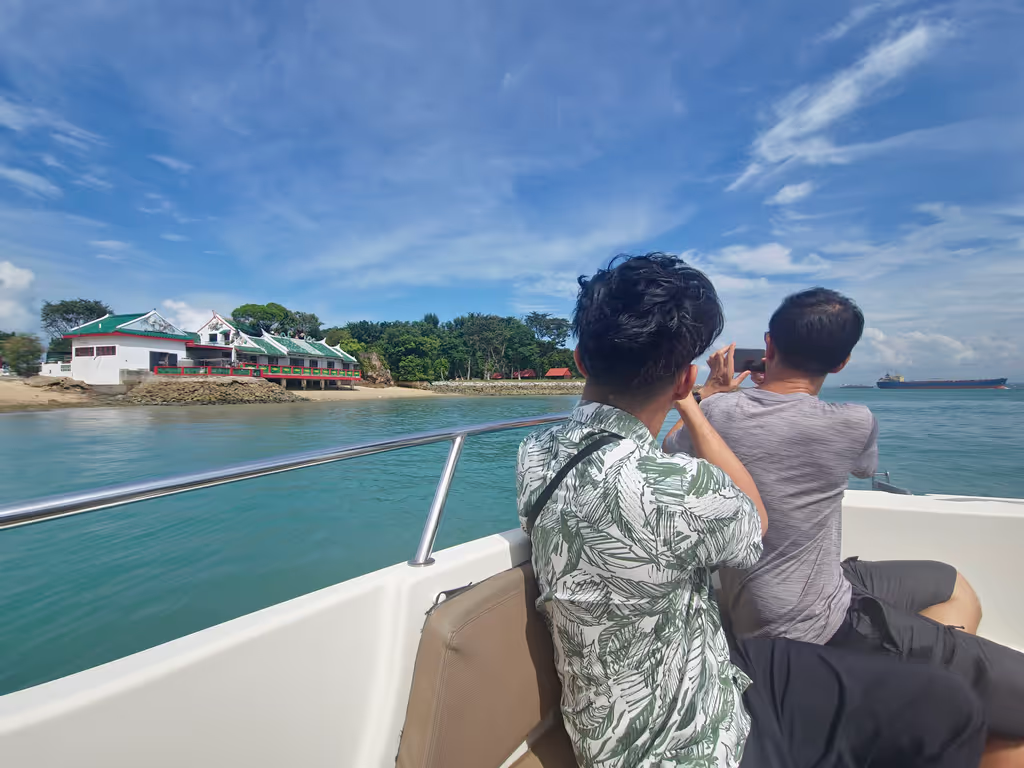 Singapore Private Tour - A trip to Kusu Island