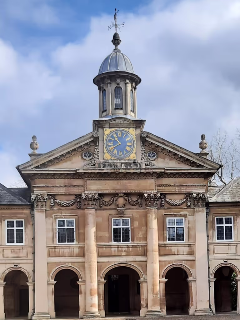 Cambridge Private Tour - Emmanuel College Chapel