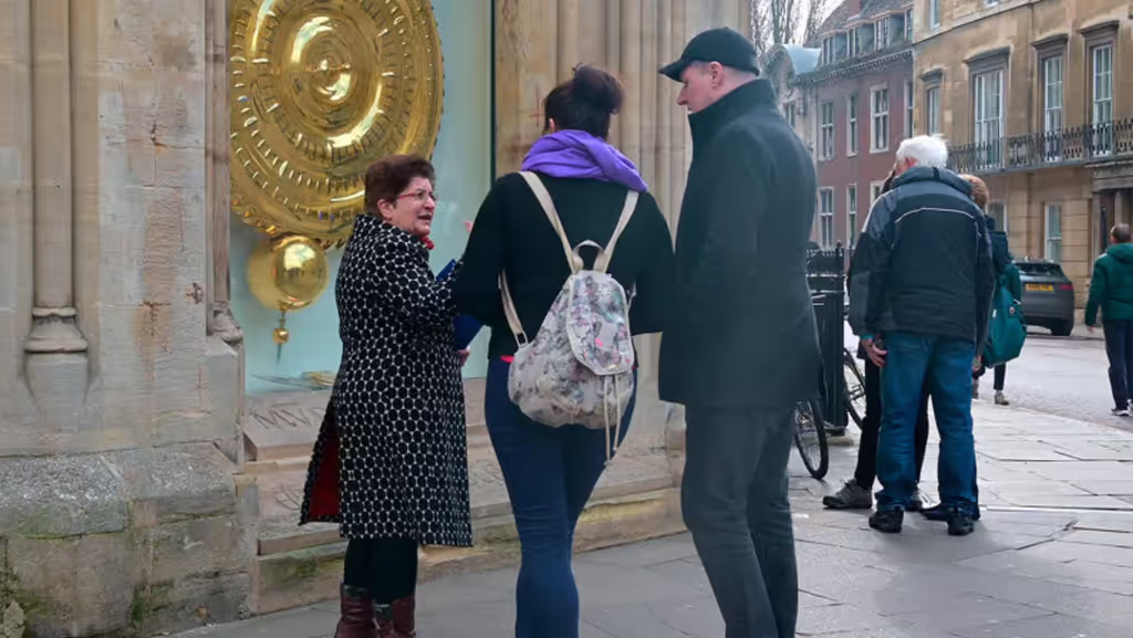 Cambridge Private Tour - Corpus Christi clock inspired by Hawking's A Brief History of Time 