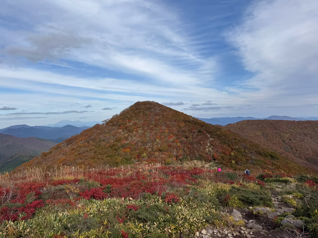 Hiroshima Private Tour - Beautiful autumn colors on Mount Hiba