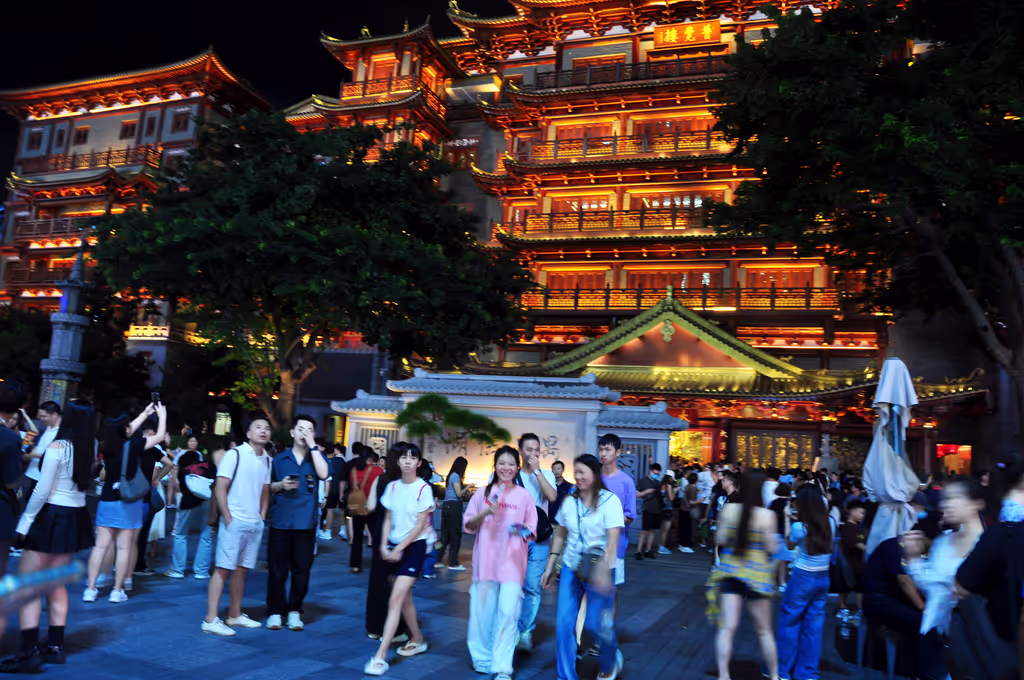 Guangzhou Private Tour - Where tradition meets the city: Dafo Temple by night