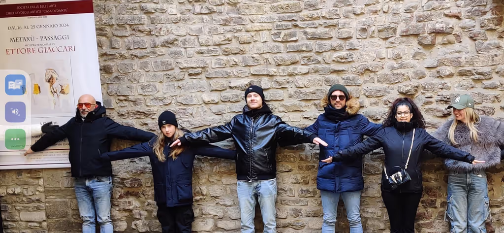 Florence Private Tour - Decoding the impossible with guests in Piazza del Porcellino.