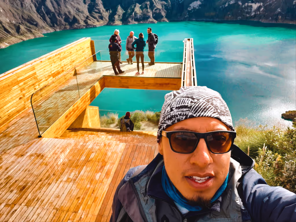 Carchi Private Tour - Marco in Shalalá view ponit of Quilotoa