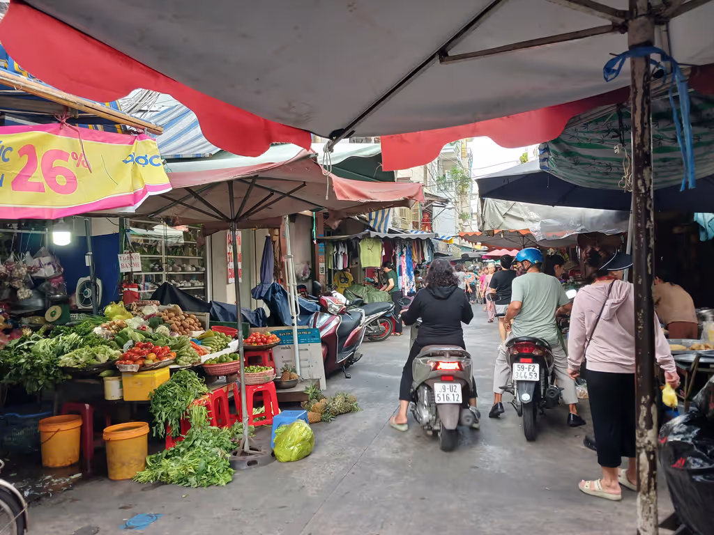 Ho Chi Minh Private Tour - a sight of a wet market
