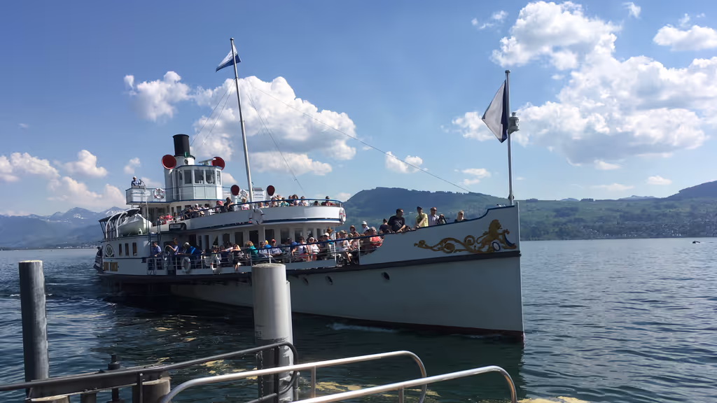 Zurich Private Tour - Old steamer on lake Zurich