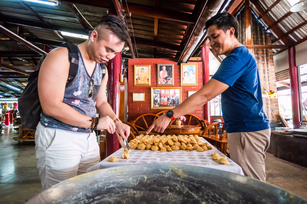 Bangkok Private Tour - Coconut sugar workshop, Samut Songkhram