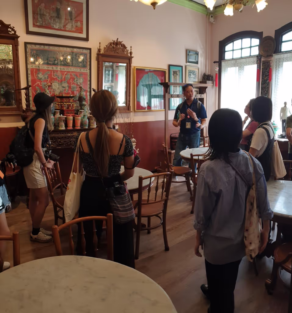 Singapore Private Tour - Introducing Peranakan Culture 