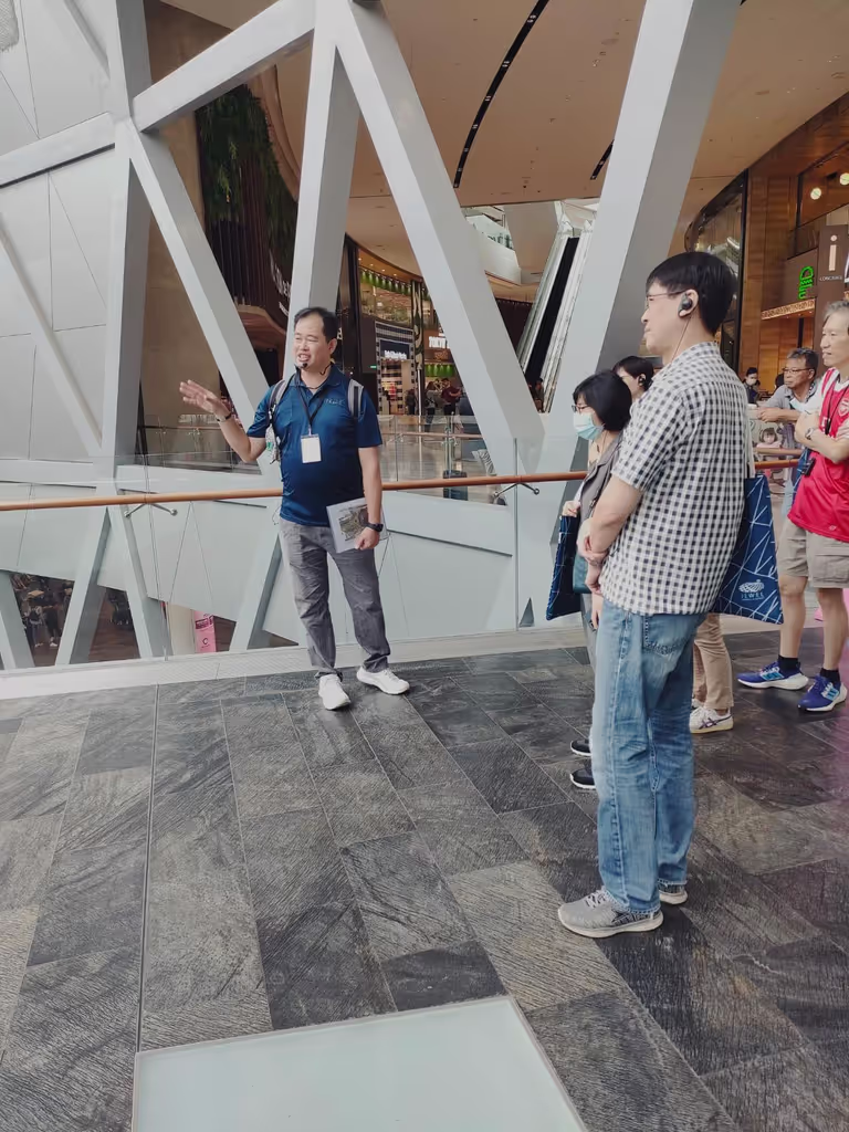 Singapore Private Tour - Me conducting the Jewel Tour with my guests