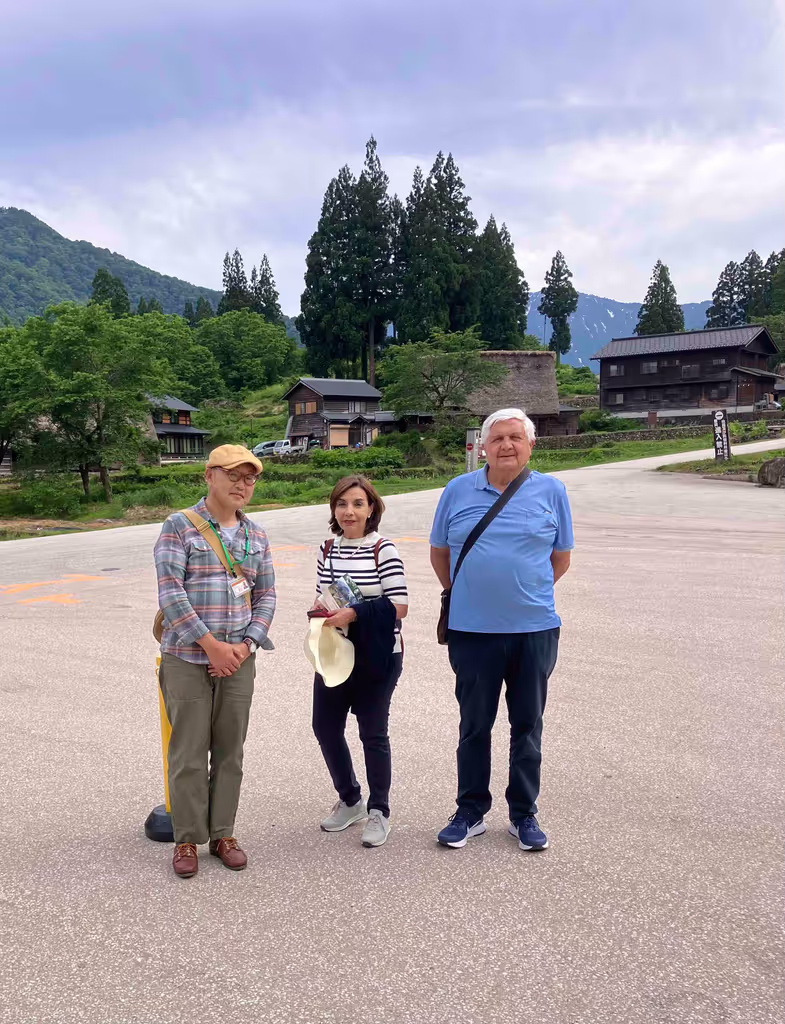 Toyama Private Tour - Guests who visited Gokayama with Naoto