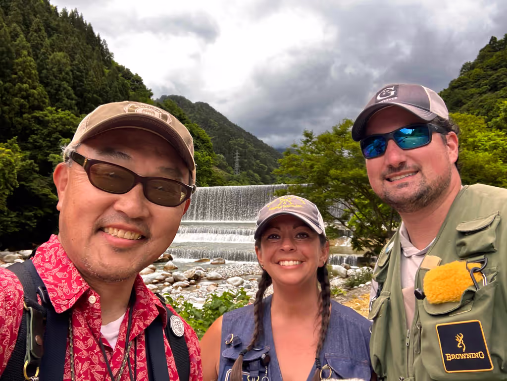 Toyama Private Tour - Guests who enjoyed fishing with Naoto
