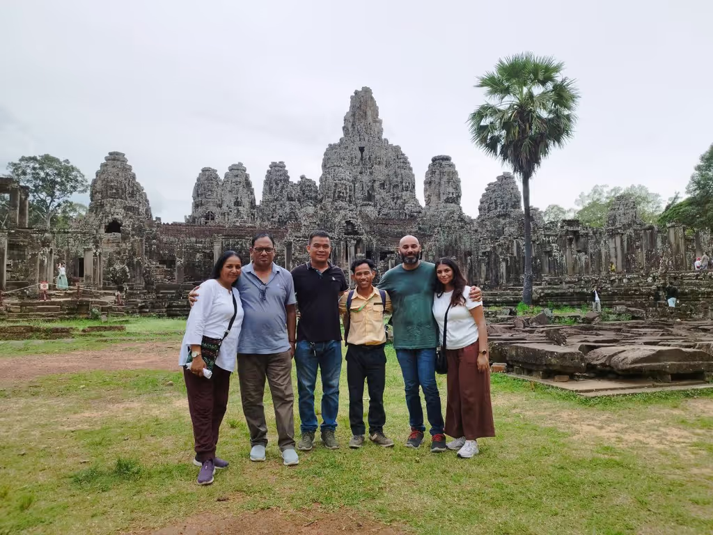 Phnom Penh Private Tour - Temples tour with guide