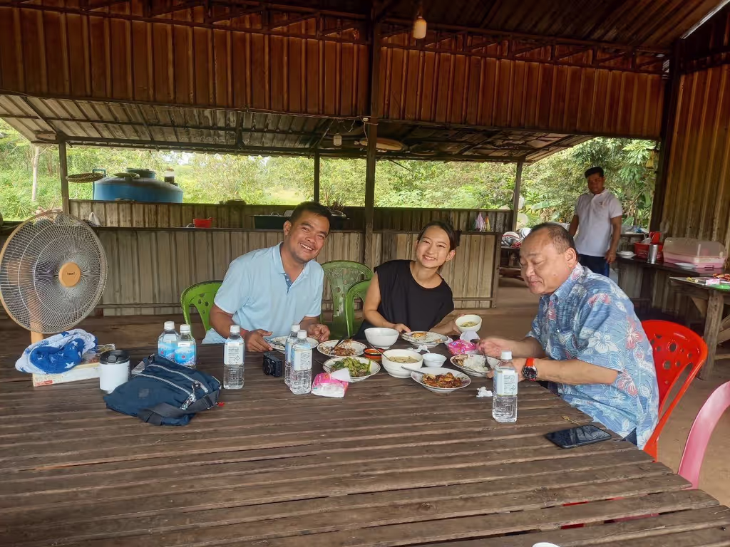 Phnom Penh Private Tour - Lunch time at pepper farm