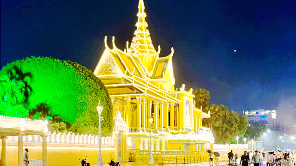 Siem Reap Private Tour - Royal Palace of Phnom Penh – the glittering heart of Cambodia’s monarchy, illuminated at night with golden Khmer architecture, symbolizing the nation’s heritage, tradition, and royal legacy.
