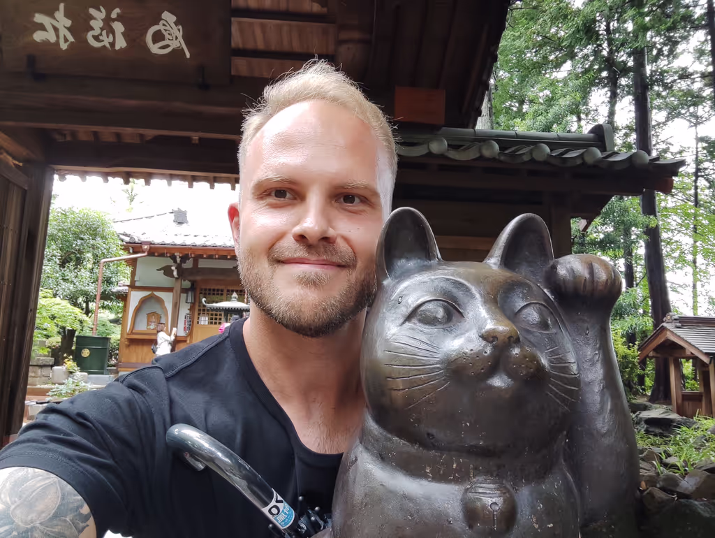Kanagawa Private Tour - Gotoku-ji cat temple in Tokyo 
