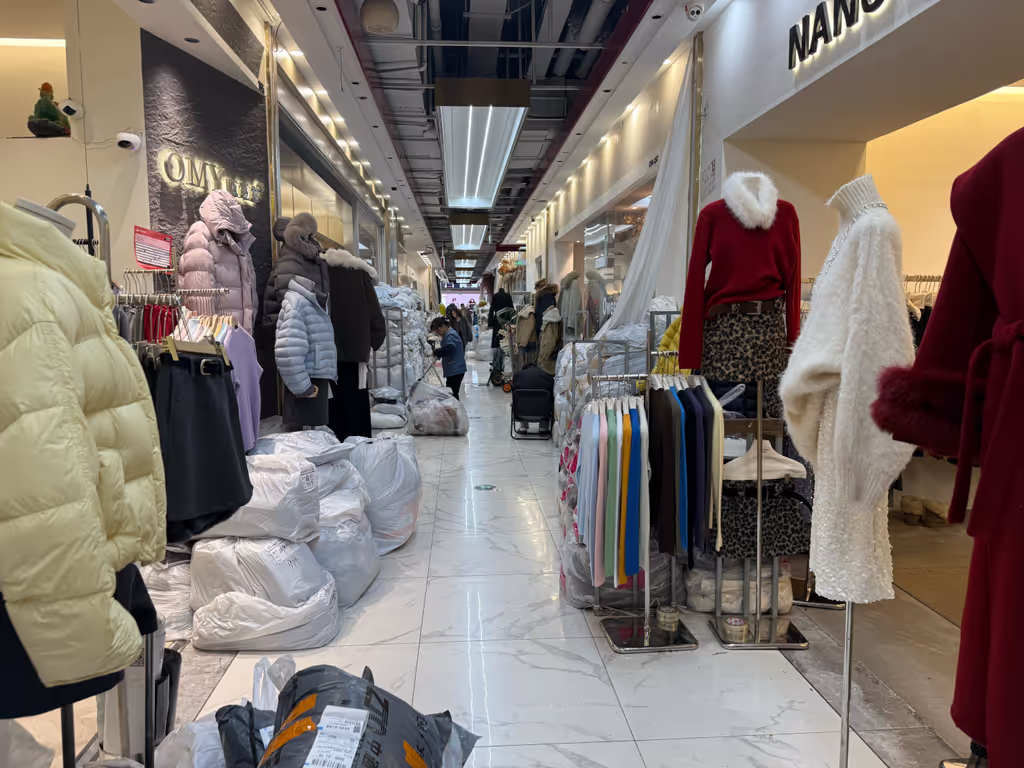 Hangzhou Private Tour - Clothing Market