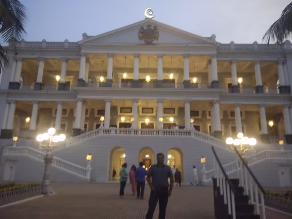 Hyderabad Private Tour - Falaknama palace 