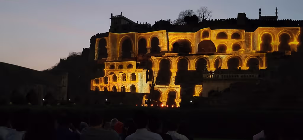 Hyderabad Private Tour - Golconda during night sound and light show 