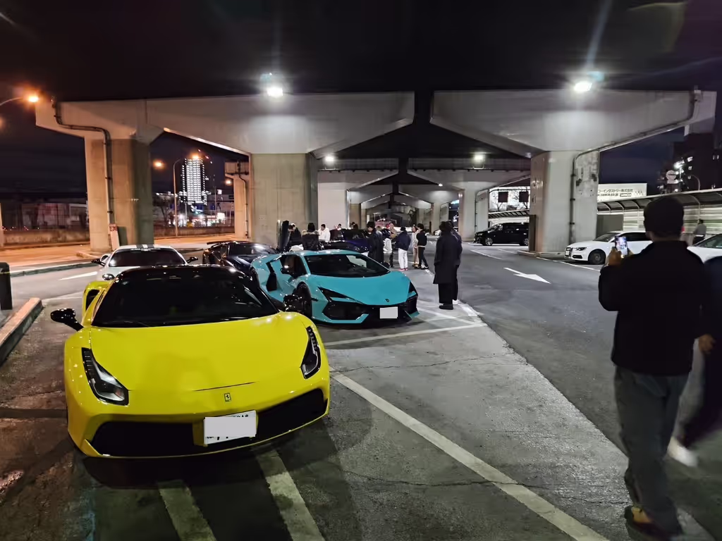 Osaka Private Tour - Highashi-Osaka PA often has car meets! Come check it out with us!