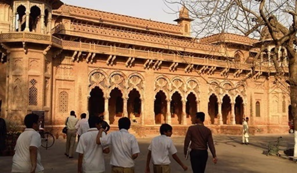 Lahore Private Tour - Aitchison College