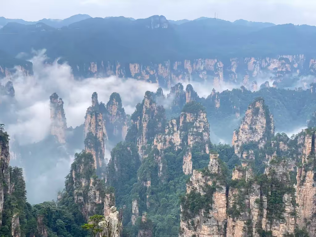 Hunan Private Tour - West Sea Stone Forest (Tianzi Mountain)