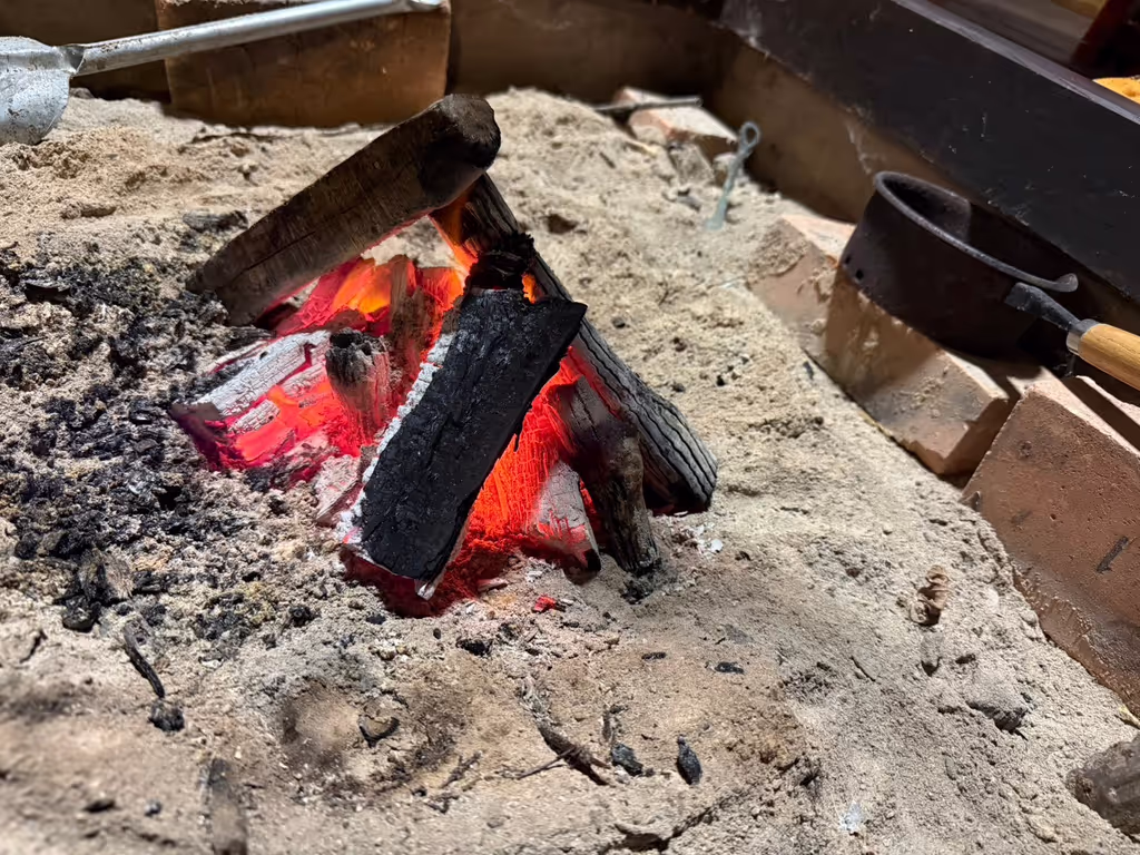 Kanagawa Private Tour - Charcoal