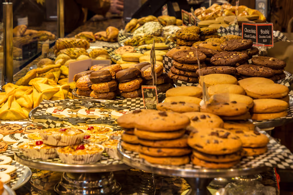 Vancouver Private Tour - Mouth-watering bake goodies in the Granville Island Public Market