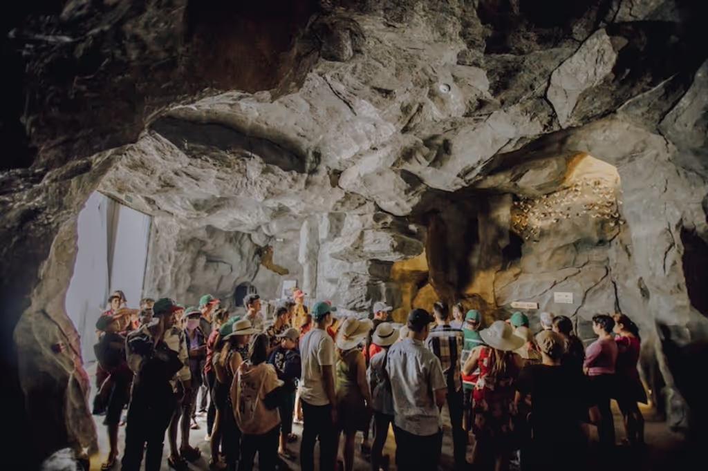 Nha Trang Private Tour - Salangane nest on the cliff