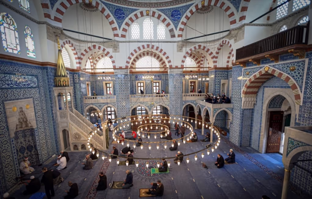 Istanbul Private Tour - Rüstem Paşa Mosque