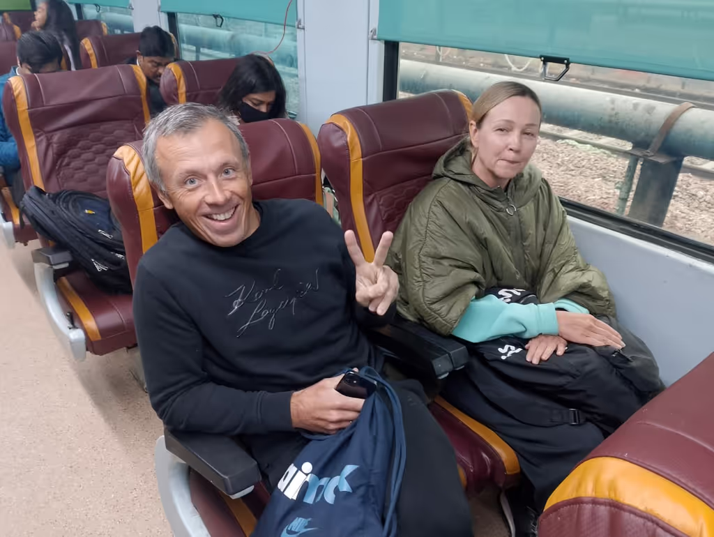 Delhi Private Tour - Our clients from Russia on the train.