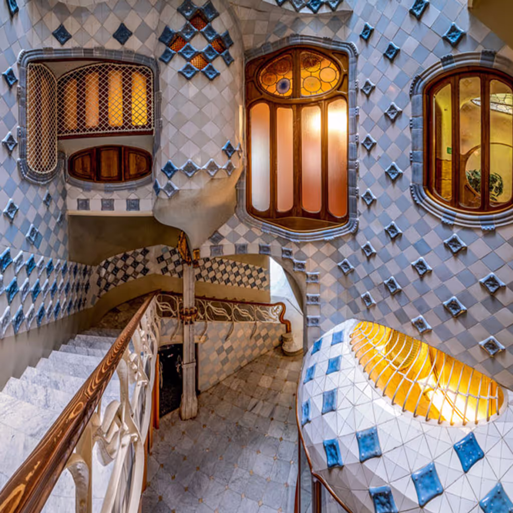 Barcelona Private Tour - Casa Batlló Light Well.