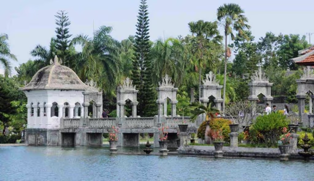 Bali Private Tour - Taman Ujung Water Palace