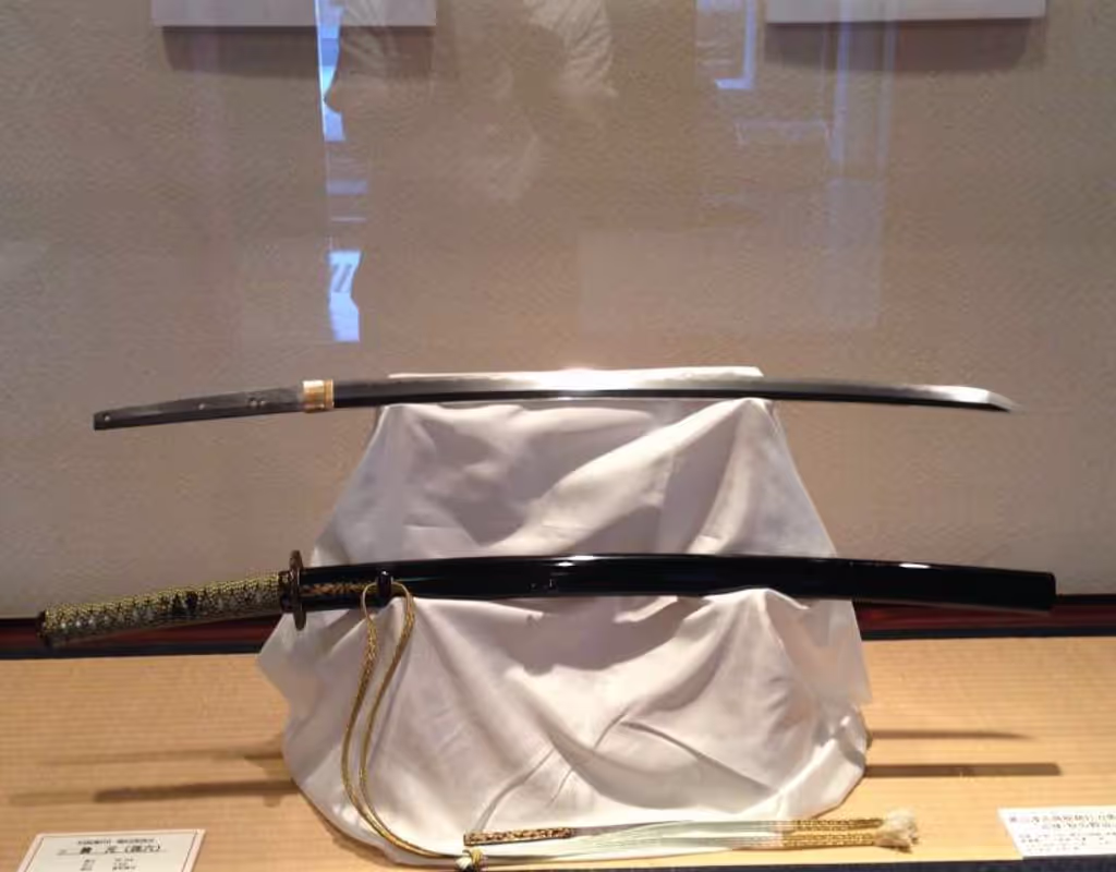Gifu Private Tour - Many masterpieces are on display in Seki Traditional Sword Smith Museum. Visitors give a sigh of admiration when they see them.