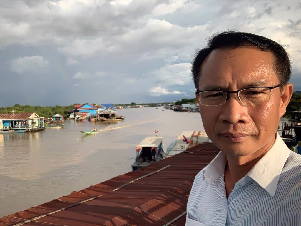 Siem Reap Private Tour - On top of a boat cruise