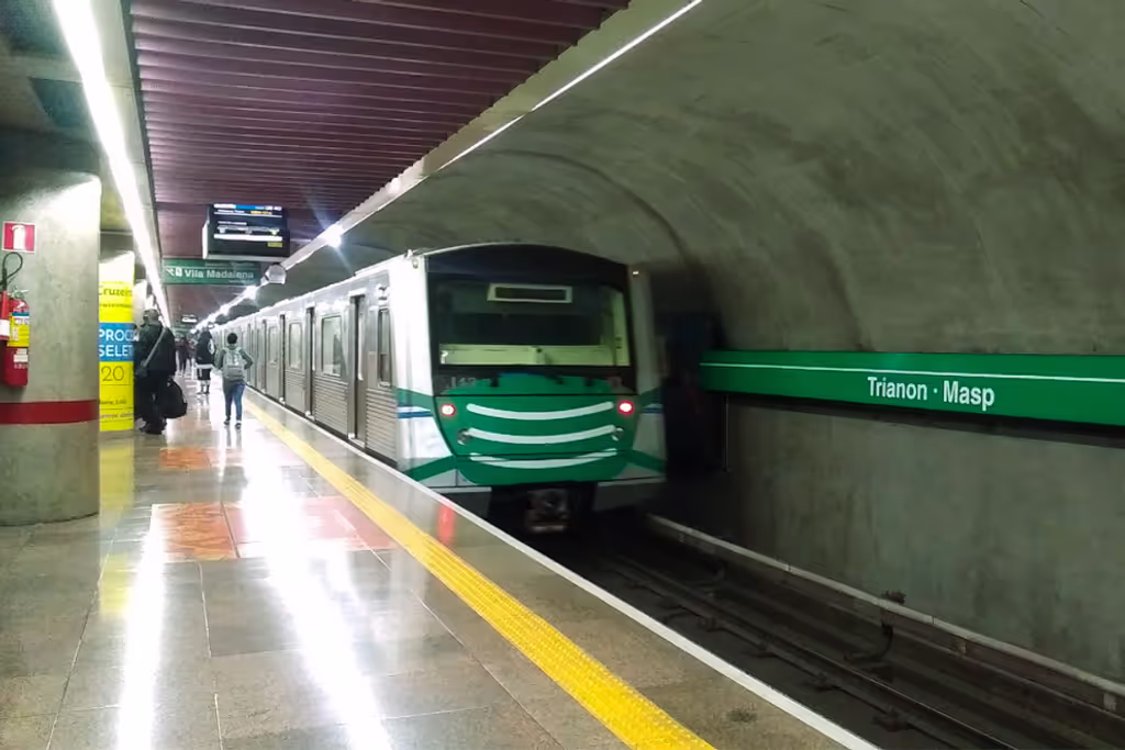 Sao Paulo Private Tour - subway station