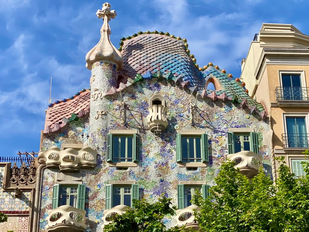Barcelona Private Tour - Casa Battle with its incredible roof top.