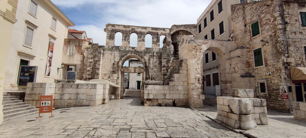 Split Private Tour - Silver Gates