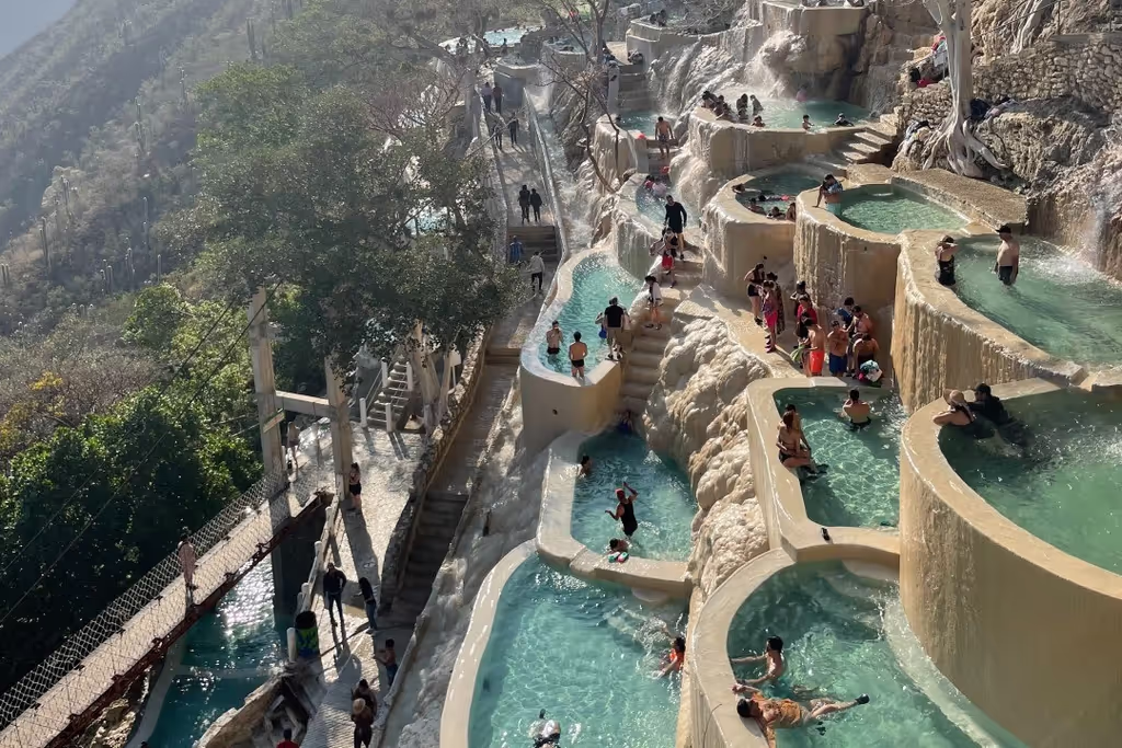 Hidalgo Private Tour - Iconic Pools of Tolantogo: Get your new profile pic here!