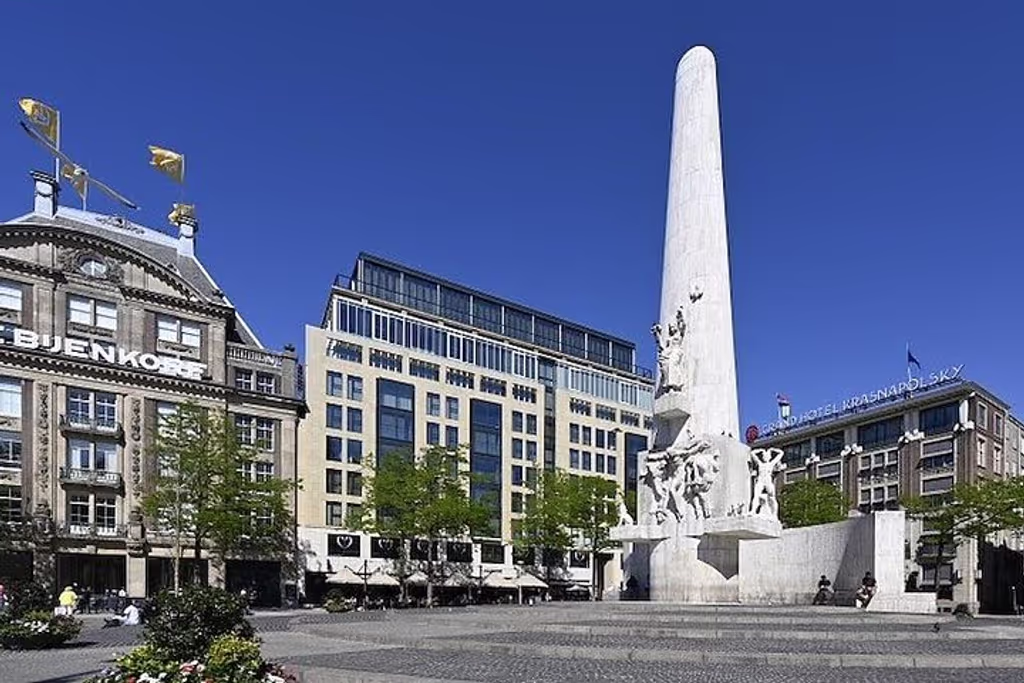 Amsterdam Private Tour - National Monument at Dam Square