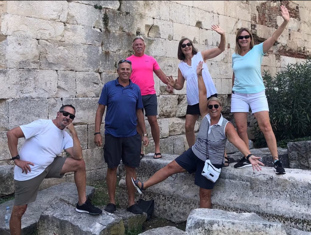 Split Private Tour - Happy Guests