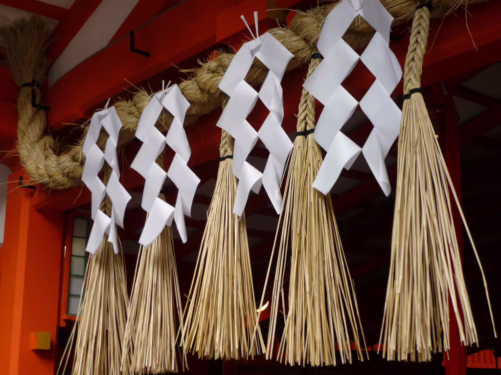 Kyoto Private Tour - Fushimi Inari Shrine (Shimenawa sacred rope)