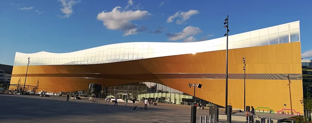 Helsinki Private Tour - Oodi, the beautiful symbol of equality