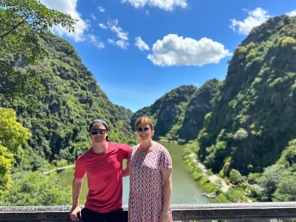 Hanoi Private Tour - Tuyet Tinh Coc