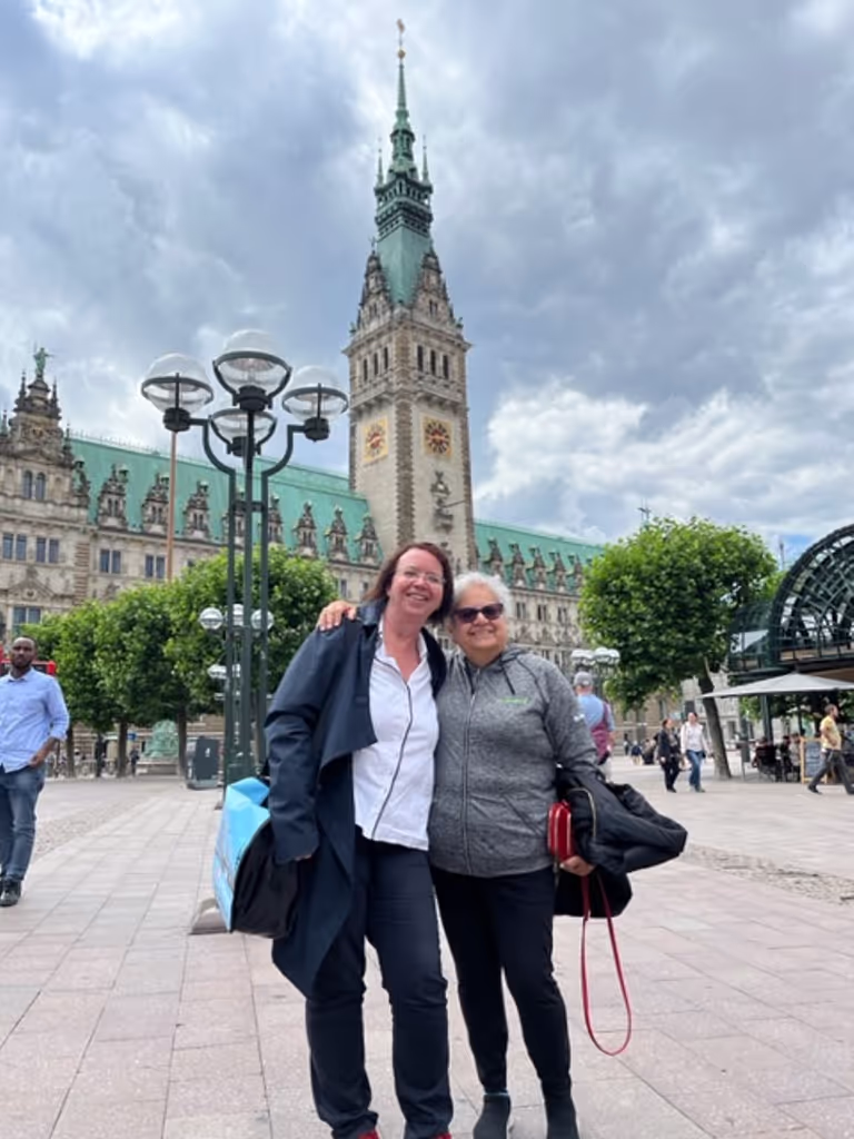 Hamburg Private Tour - City hall with guide