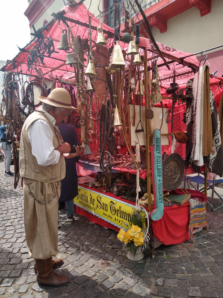 Buenos Aires Private Tour - Flea Market in San Telmo