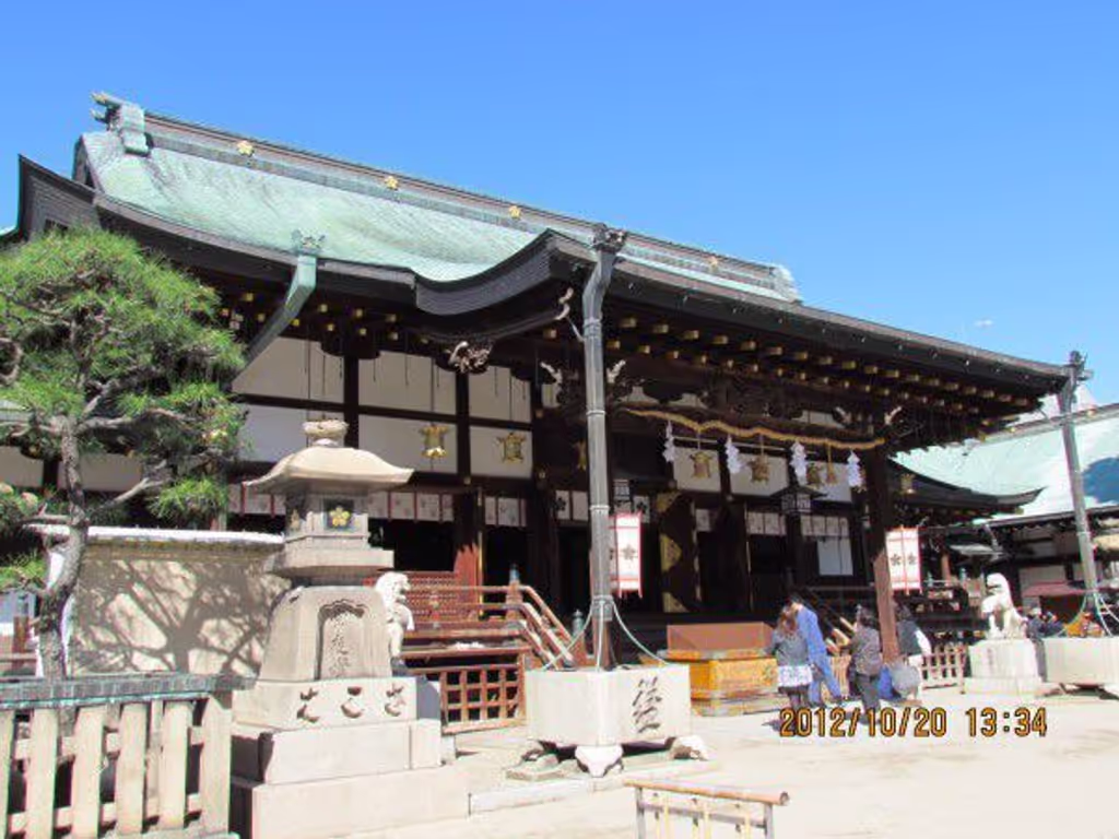 Osaka Private Tour - The main hall in Osaka Tenmangu Shrine