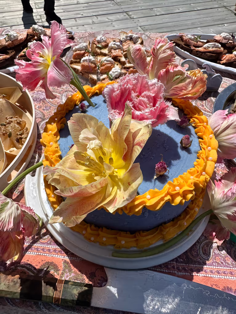 Halifax Private Tour - Beautiful Magnolia cake, that we had during our May Ecotour