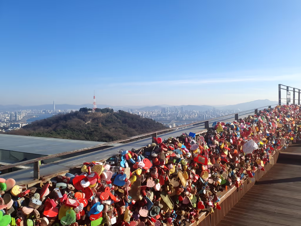 Seoul Private Tour - Namsan N-Tower 3 by Hans