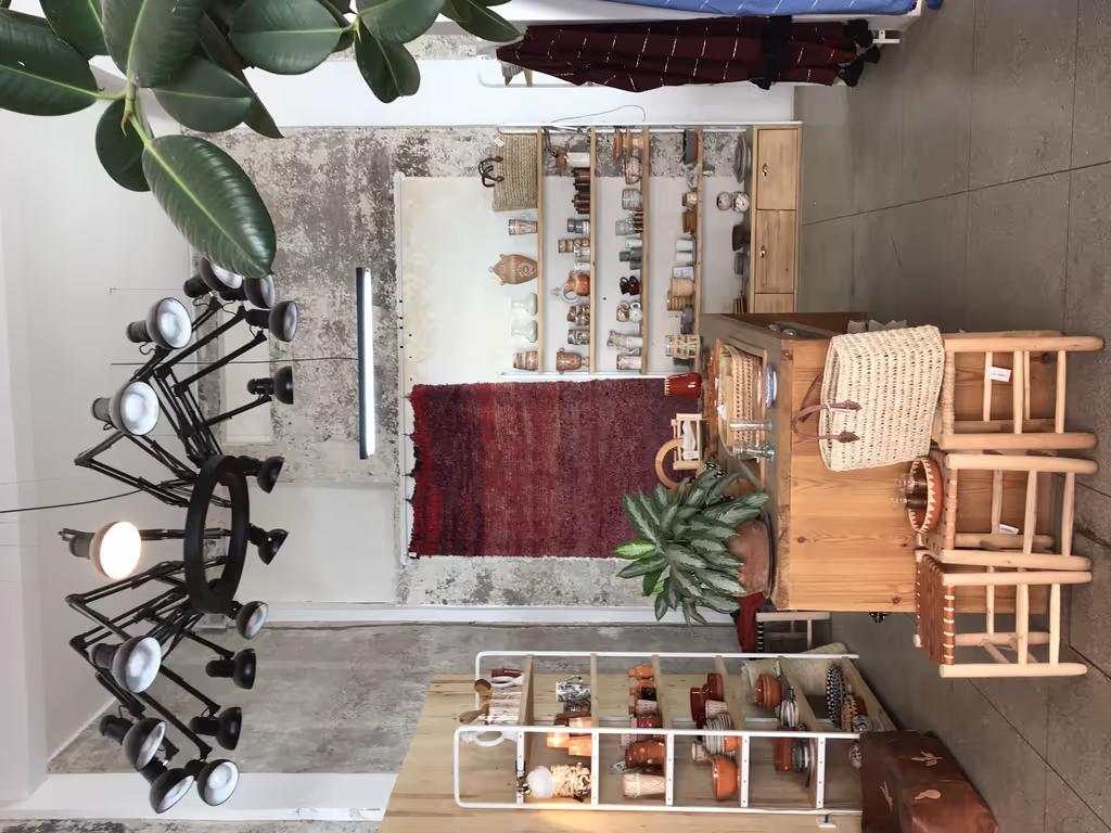 Marrakech Private Tour - Nous découvrirons d'anciennes mosquées et des granges de caravanes, nous perdant dans les ruelles médiévales, et bien sûr, nous ne manquerons aucune galerie d'art moderne et de designers.
