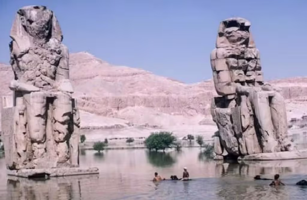 Luxor Private Tour - Colossi mamnon 